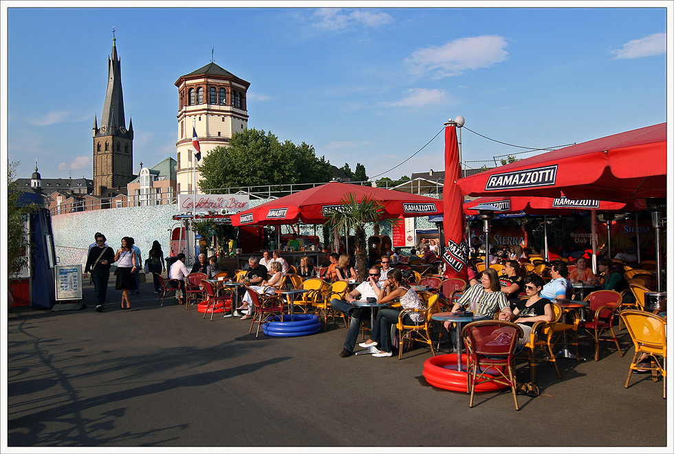  Düsseldorf - Rheinufer am Burgplatz