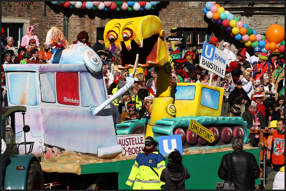 Rosenmontagszug 2011 in Düsseldorf