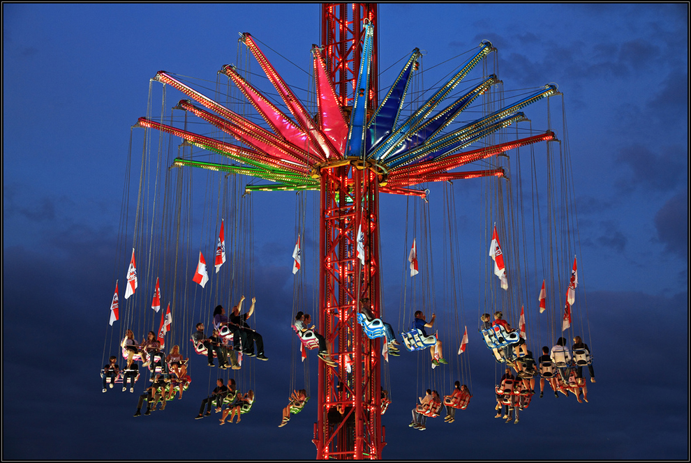 Düsseldorf - die Größte Kirmes am Rhein