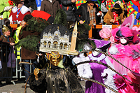 Rosenmontagszug 2011 in Düsseldorf