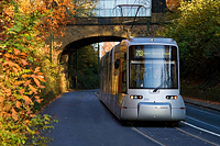 Die Pfeiffer-Brücke ....und die Rheinbahn