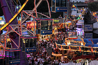 Düsseldorf Rhein Kirmes 